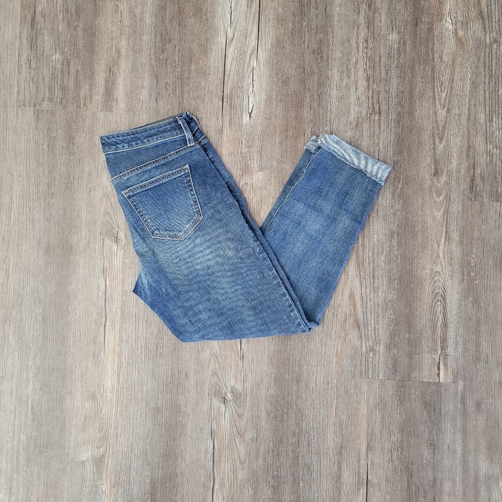 Universal Thread Mid rise Boyfriend Jeans Size 4/27 R Blue